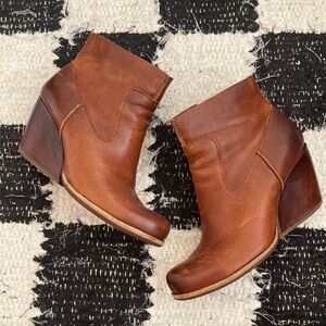 Korks Kork-Ease Brown Leather Ankle Heeled Wedge Boots Booties
